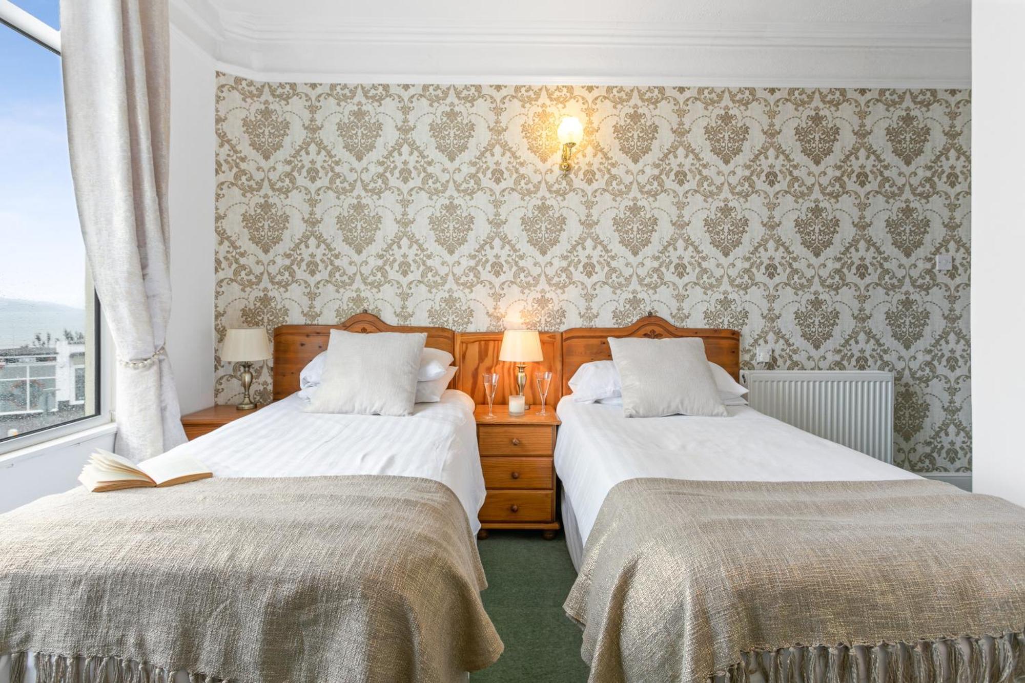 Seaways Hotel Paignton Bagian luar foto
